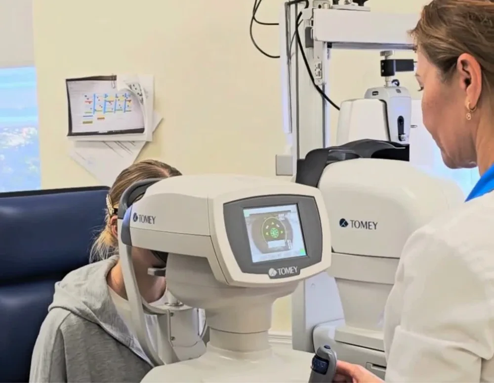 Diagnosticul vederii înainte de SMILE Pro